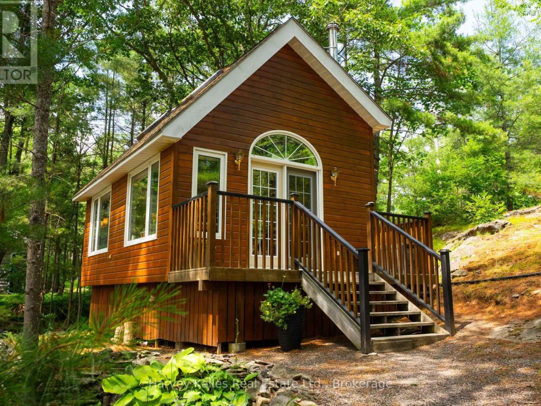 1078 MCKENZIE ROAD, Lake Muskoka