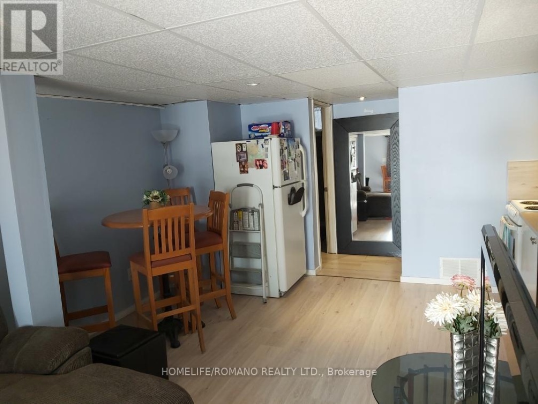15 PLEASURE STREET, Sturgeon Lake