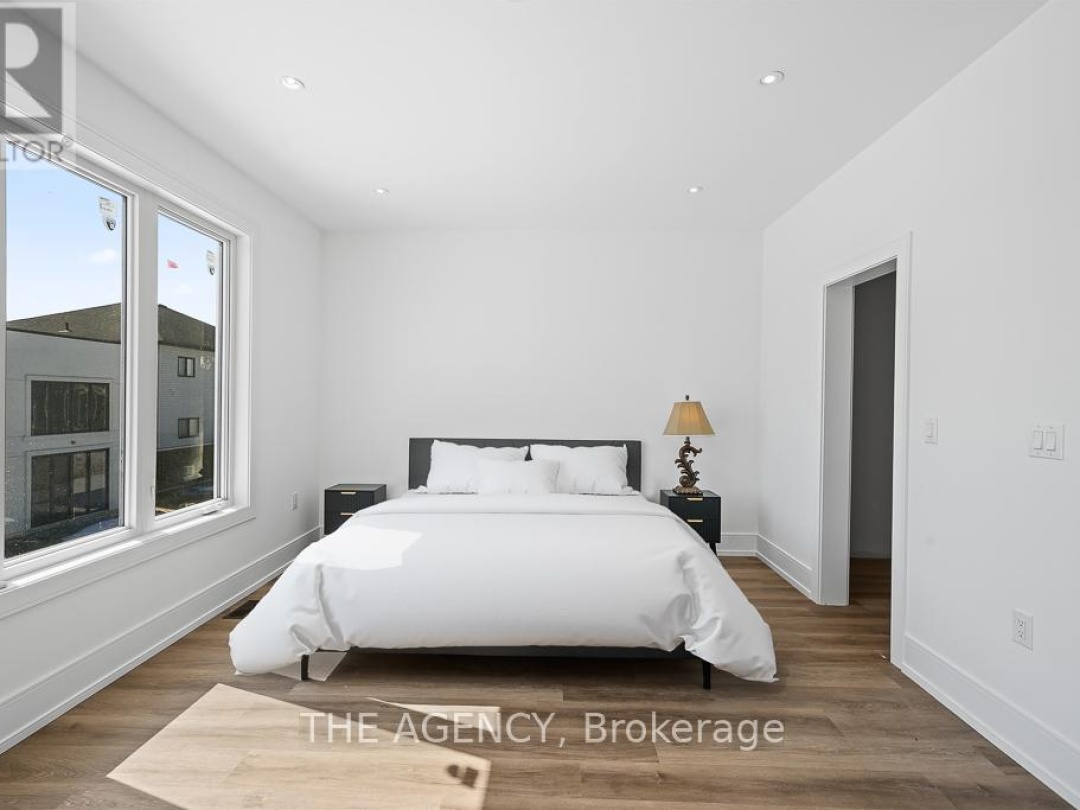 3714 QUAYSIDE DRIVE, Severn (West Shore)