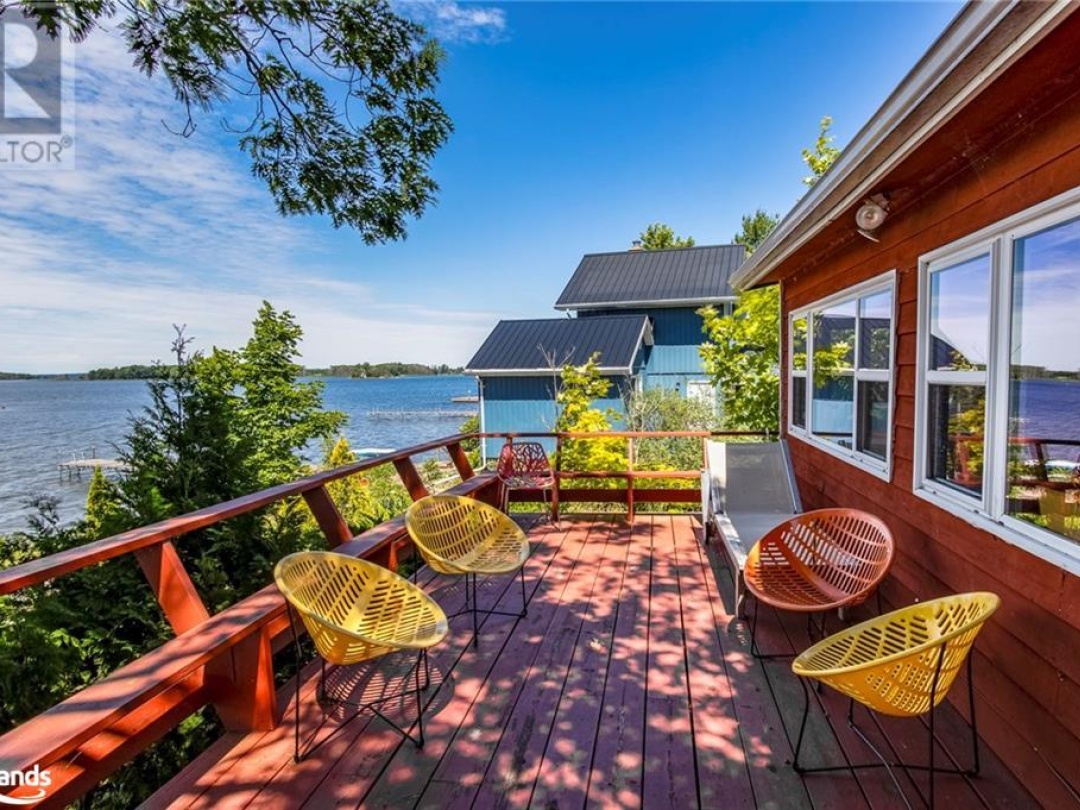 108 Sunview Lane, Georgian Bay