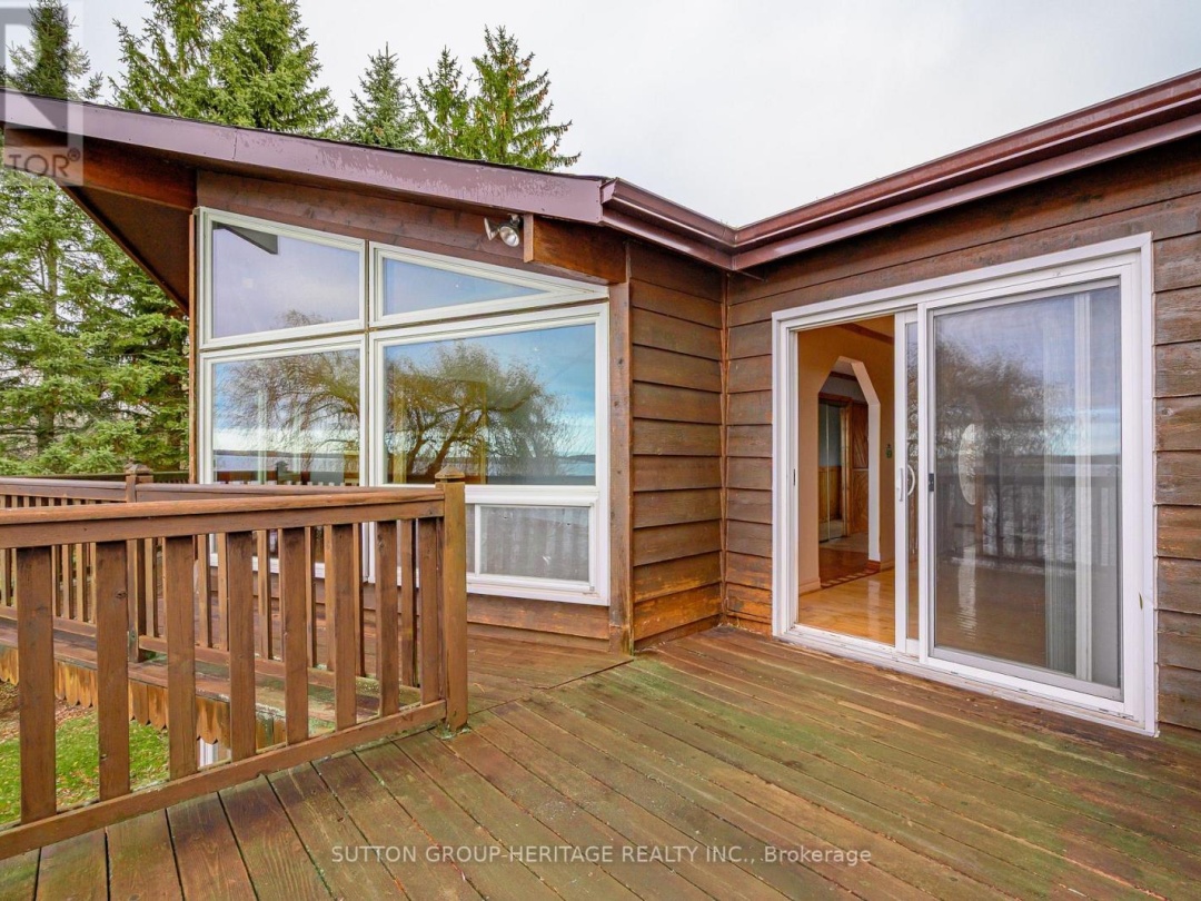 24 PLEASANT VIEW CRESCENT, 