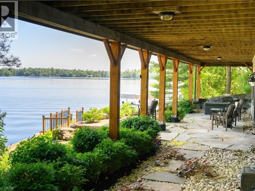 990 HASKETT'S Drive, Six Mile Lake