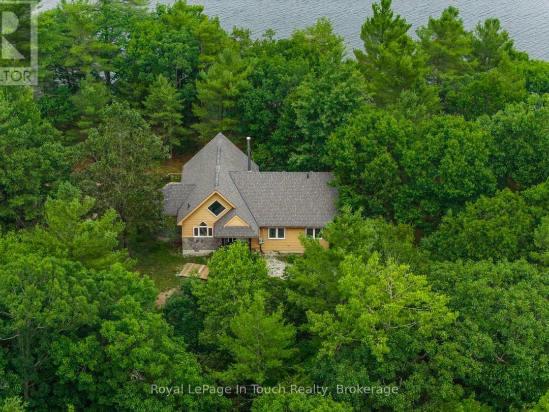 390 ISLAND 360 ISLAND, Six Mile Lake