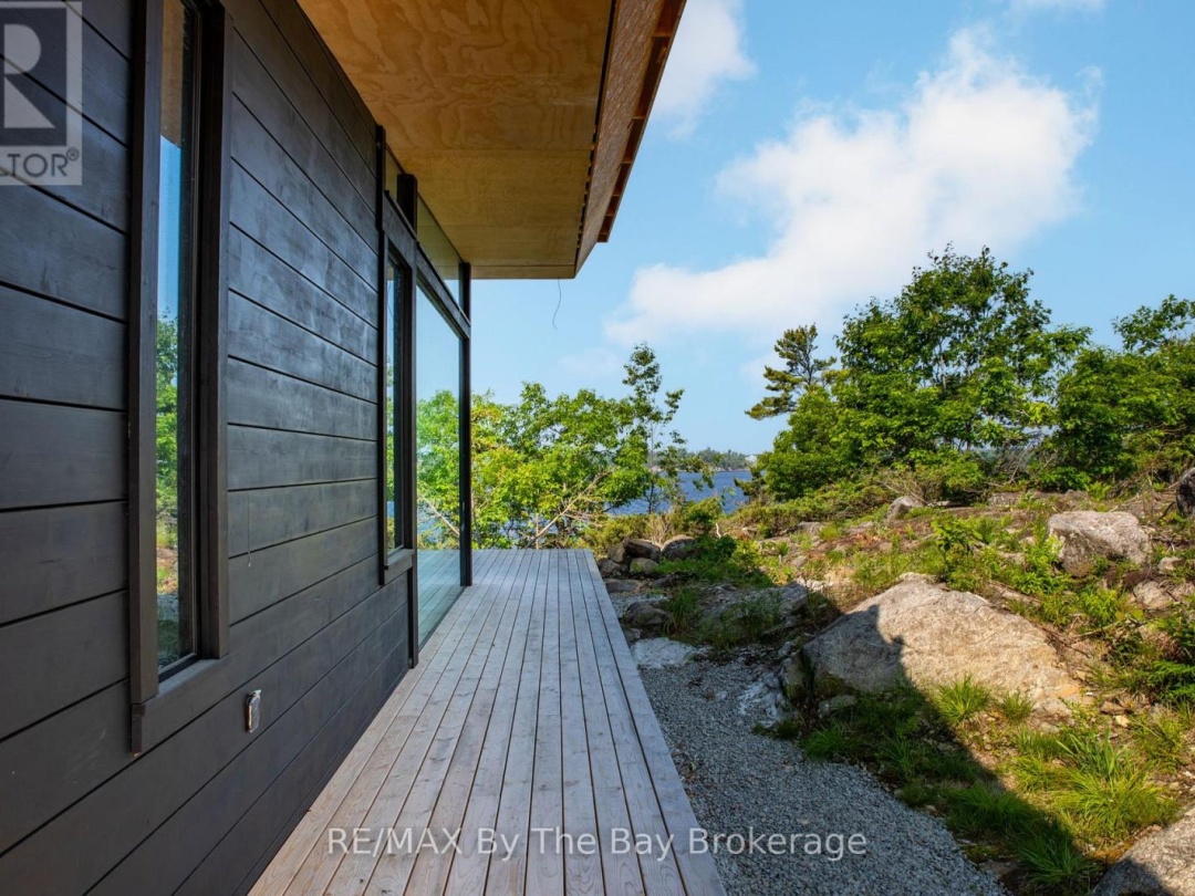 11324 ISLAND 1810/BONE ISLAND, Georgian Bay