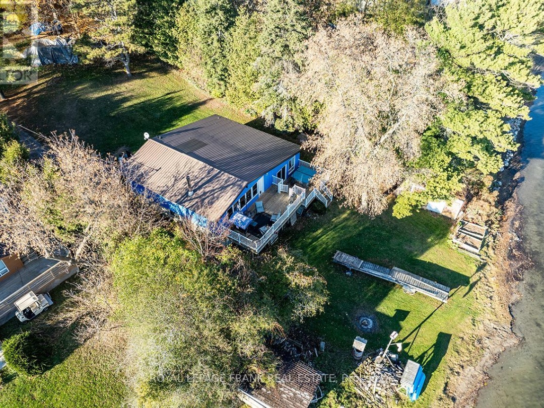 121 Ball Point Road, Scugog Lake