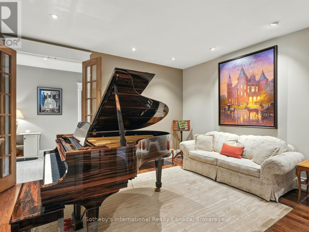 153 CREIGHTON STREET S, Lake Simcoe