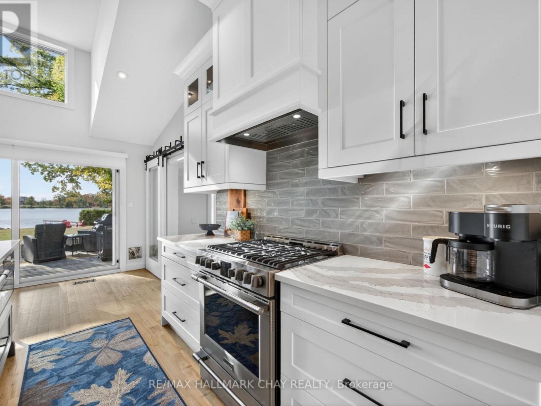 668 BROADVIEW AVENUE, 