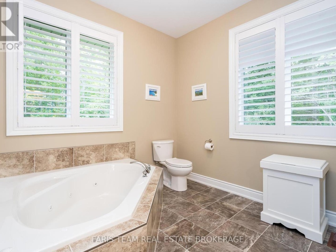 1559 RIMKEY CRESCENT, 
