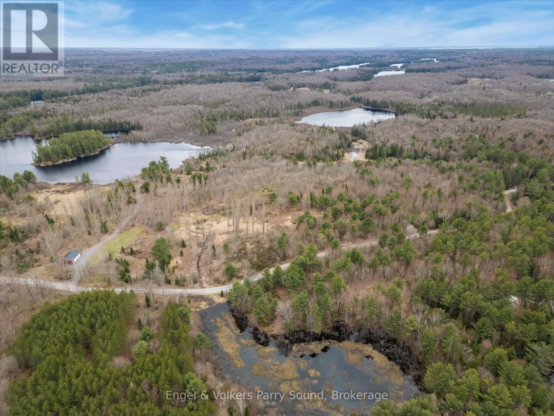 185 LOCH ERNE ROAD, Vowel Lake