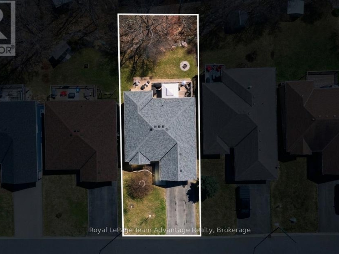 8 AVERY COURT, Parry Sound