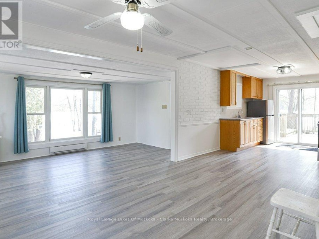 525 HIAWATHA ROAD, Gibson Lake