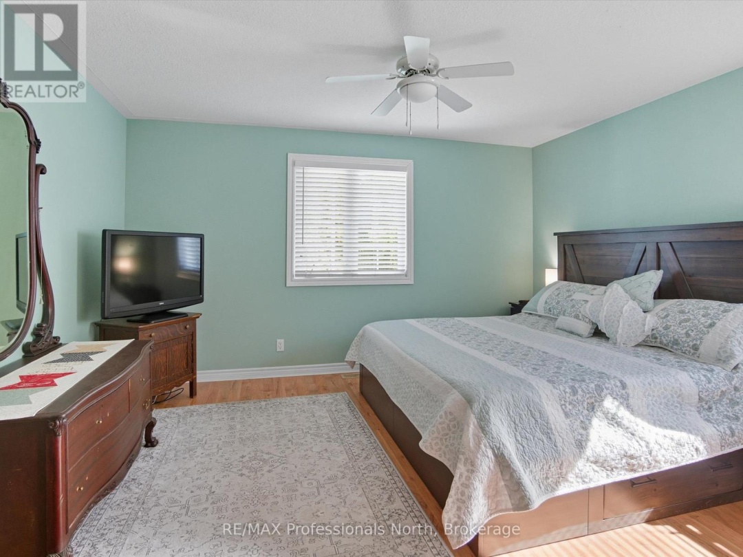 17 KEALL CRESCENT, 