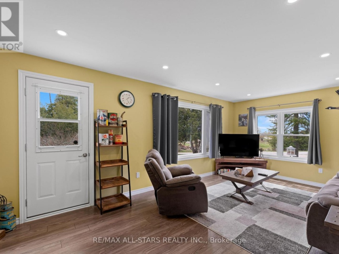 255 COUNTY RD 30, Kawartha Lakes (Verulam)