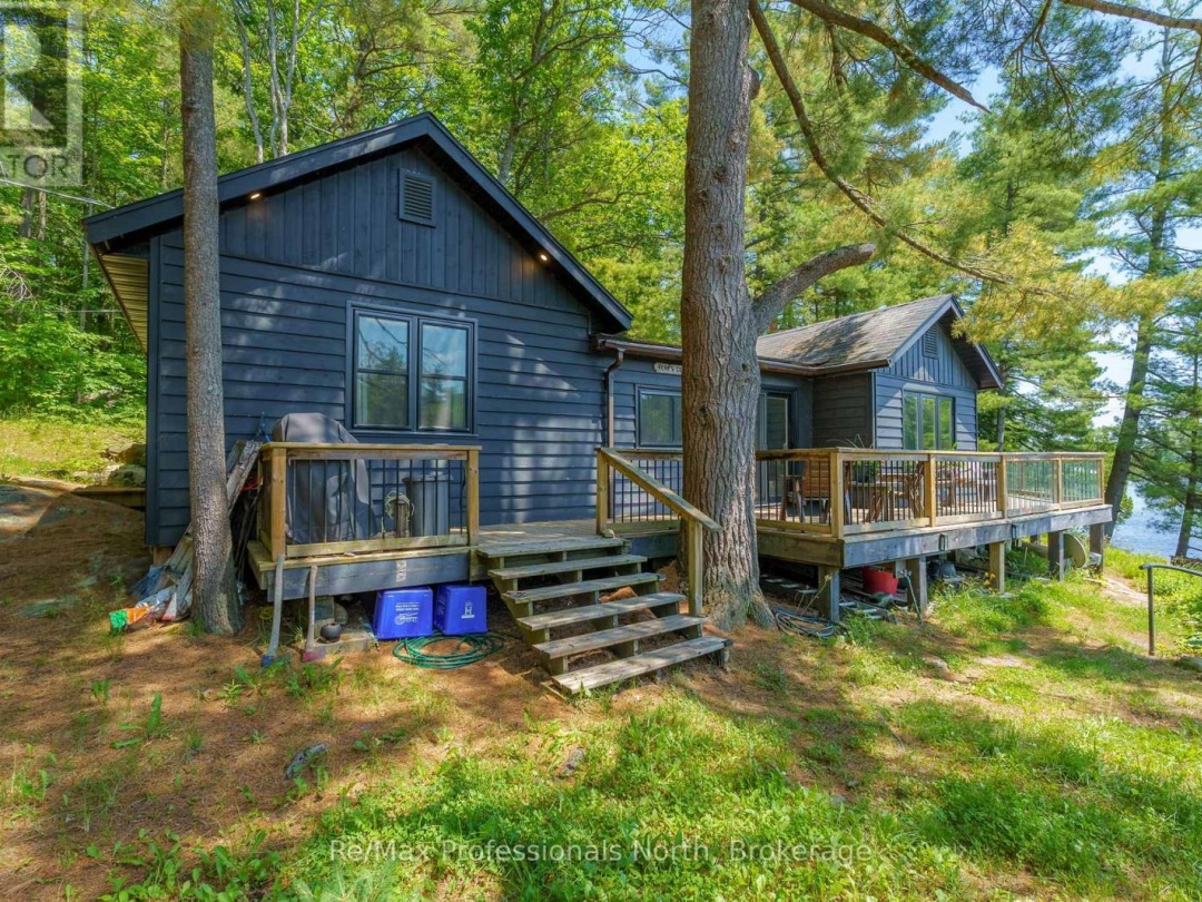61 ISLAND 26LM ISLAND, 