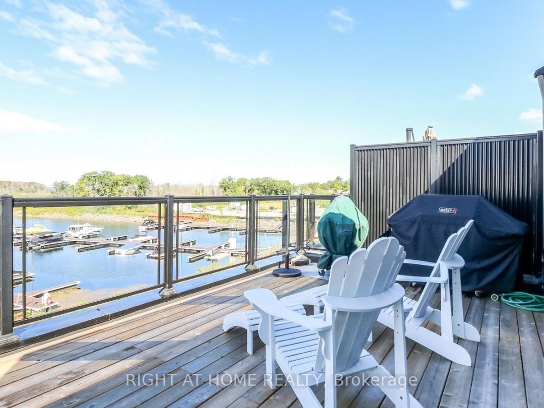 100 MARINA VILLAGE DRIVE, Georgian Bay