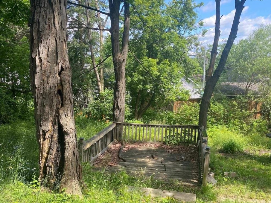 16 CORA STREET E, Huntsville (Chaffey)