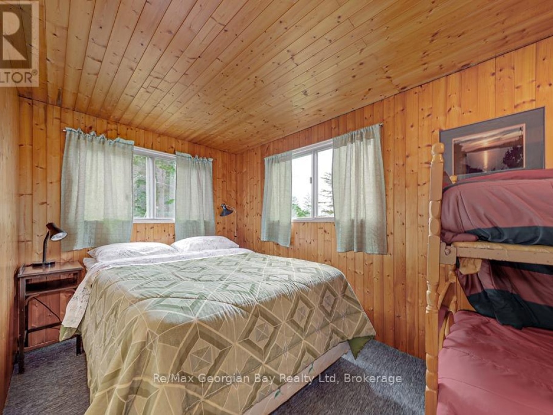 15SR405 SEVERN RIVER SHORE, Severn River