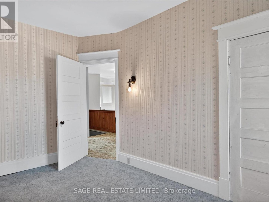 33 JOHN STREET, 