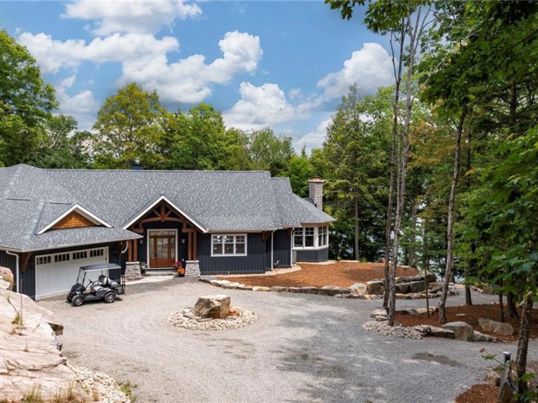 30 Bigwin Island, Lake Of Bays