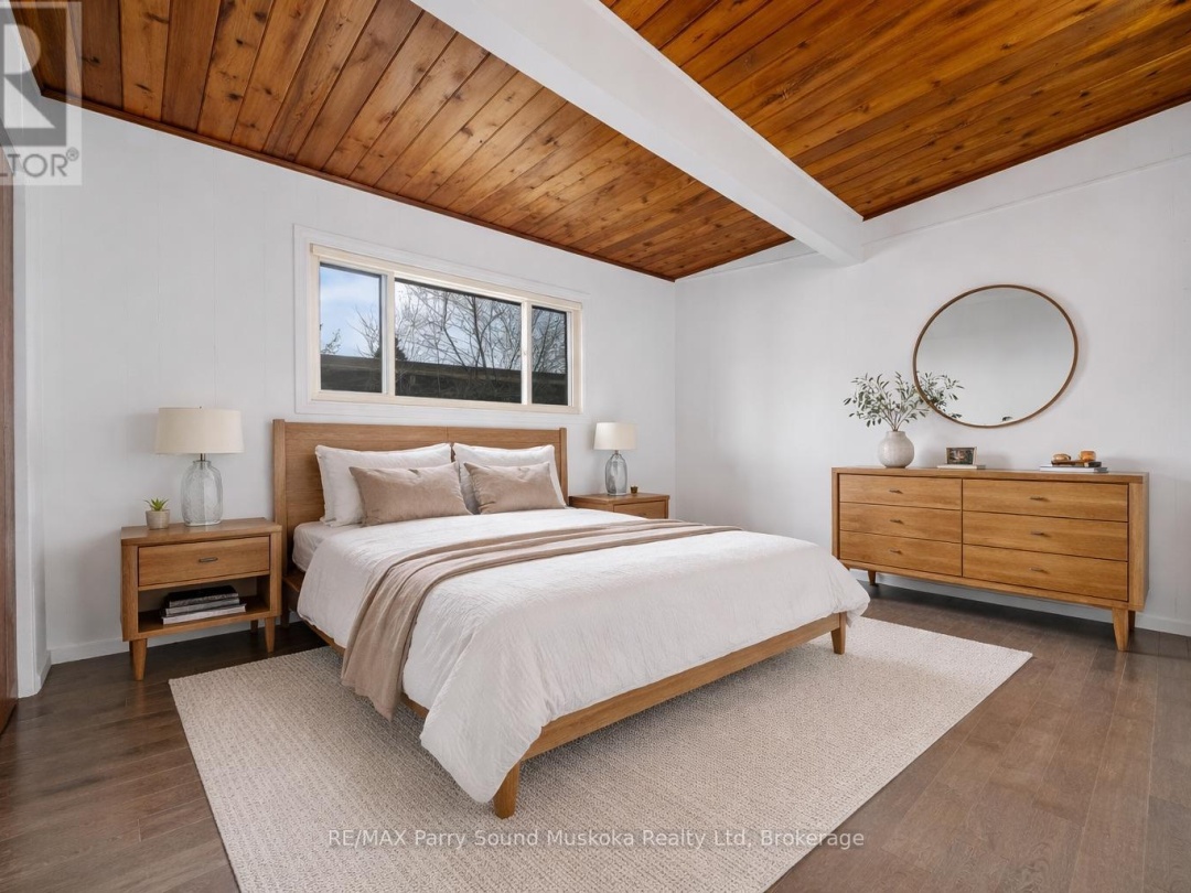 8 SUNSET AVENUE, Georgian Bay