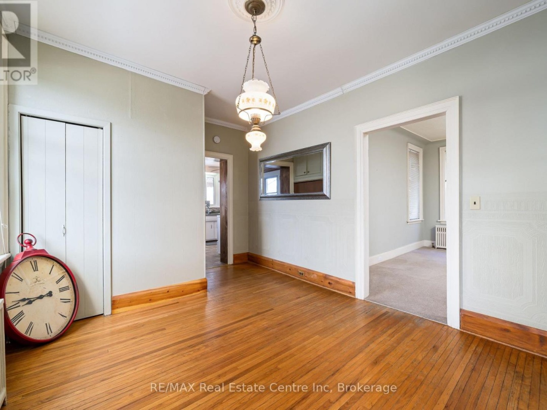 24 LINDSAY STREET, Kawartha Lakes (Fenelon Falls)