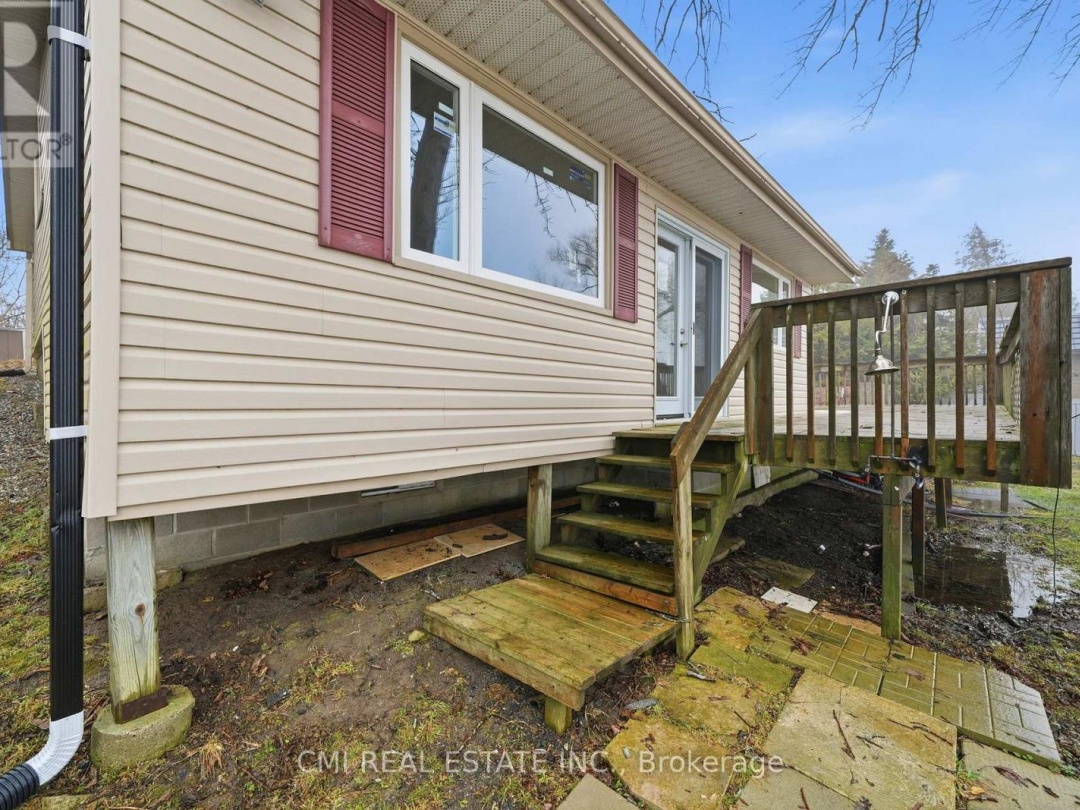 100 ALSOPS BEACH ROAD, Lake Simcoe