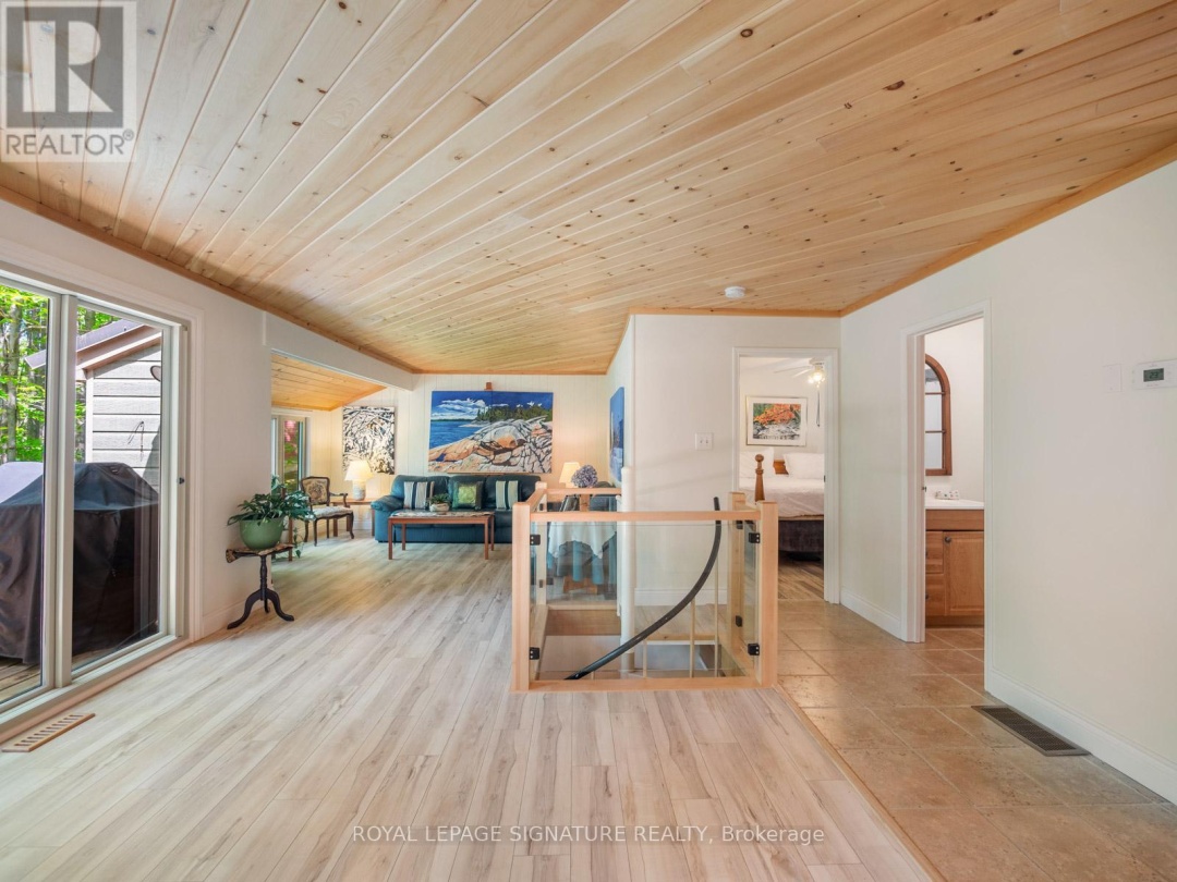 22 IROQUOIS RIDGE, 