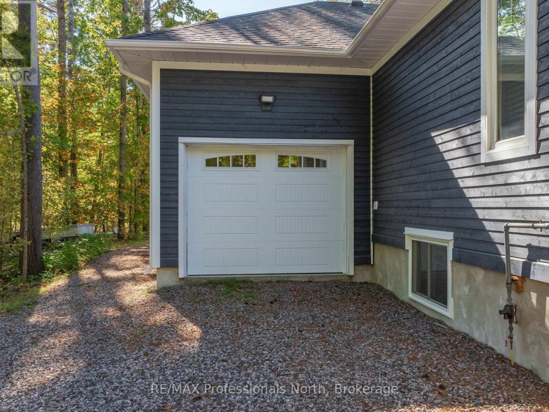 1034 XAVIER STREET, Gravenhurst (Morrison)