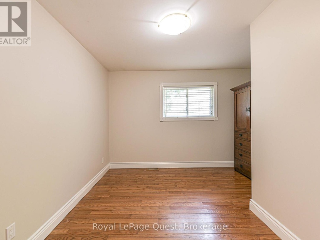 1046 SOUTHWOOD ROAD, 