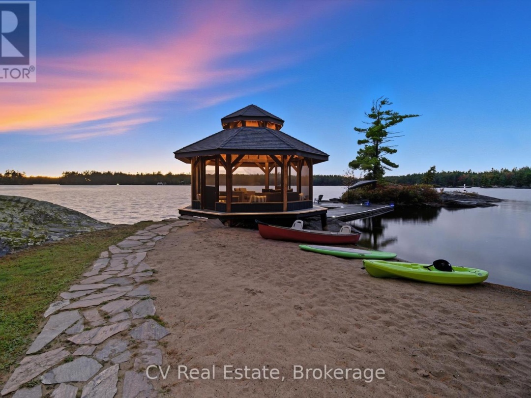 1069 WHITE EAGLE ROAD, Kahshe Lake