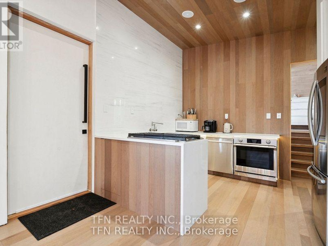 12 SCHOONER LANE, Tay