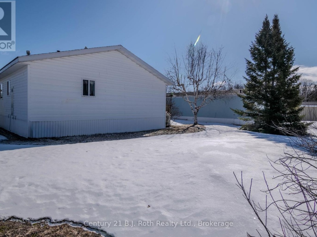 4106 LYNN STREET, Severn