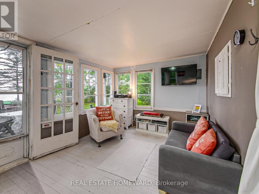 1046 BEA DALE LANE, Sparrow Lake