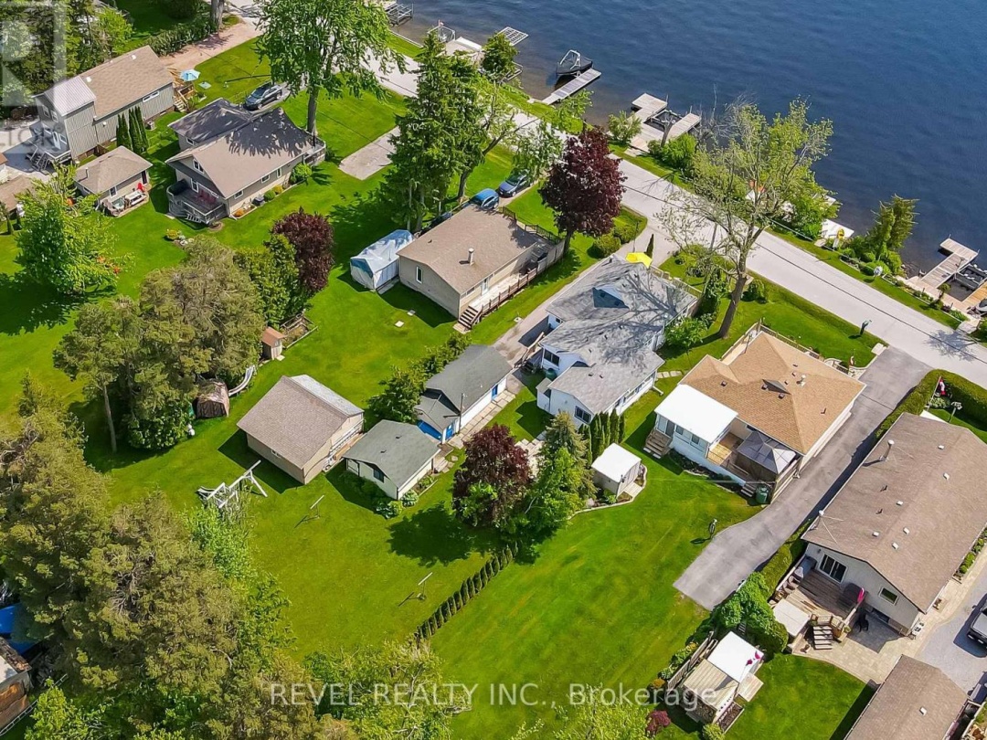 483 LONG BEACH ROAD, Sturgeon Lake