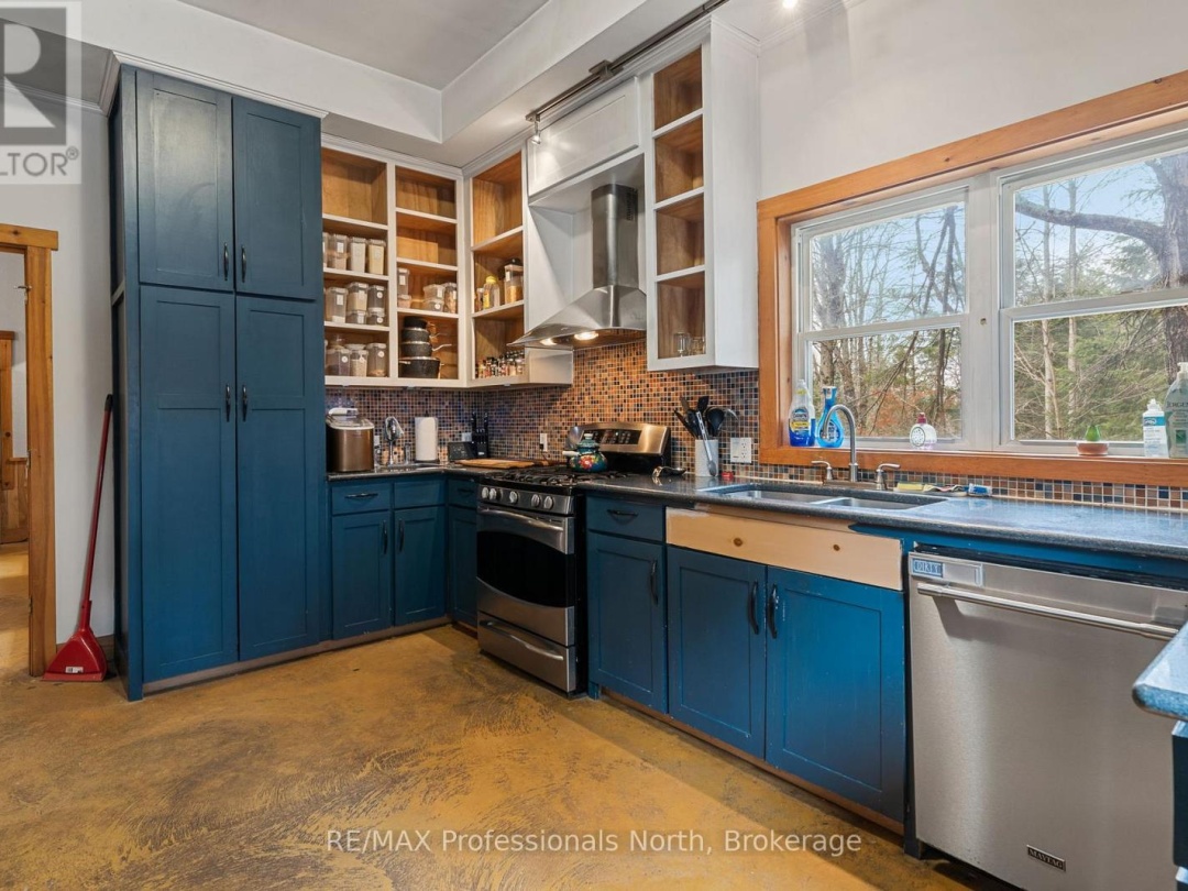 1127 BOBCAYGEON ROAD, Minden Hills (Anson)