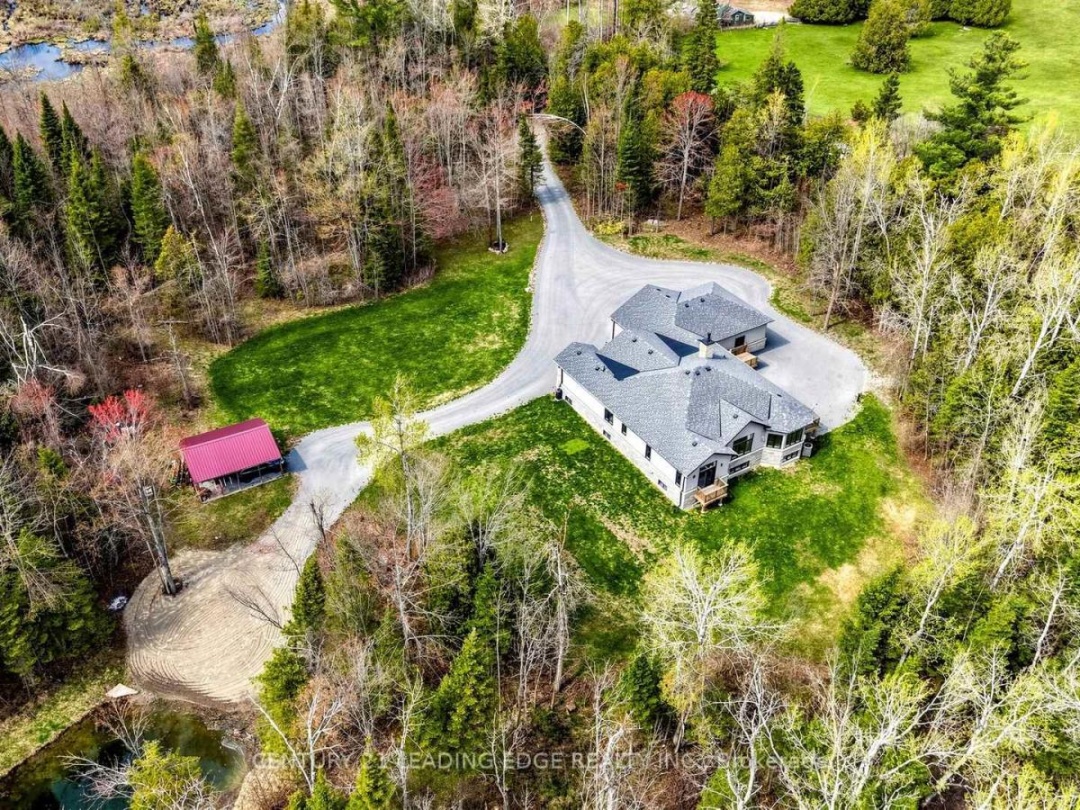 99 KAGAWONG ROAD, Kawartha Lakes (Fenelon)