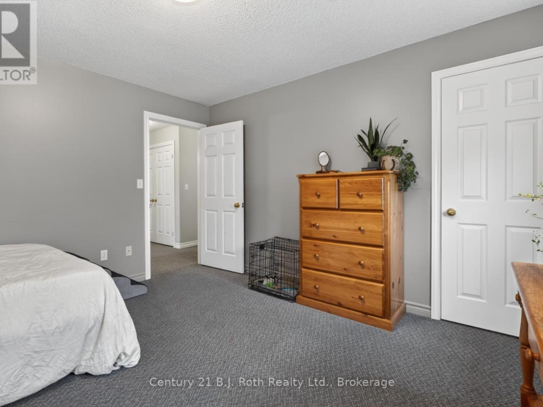275 HIRAM STREET, Bracebridge (Macaulay)