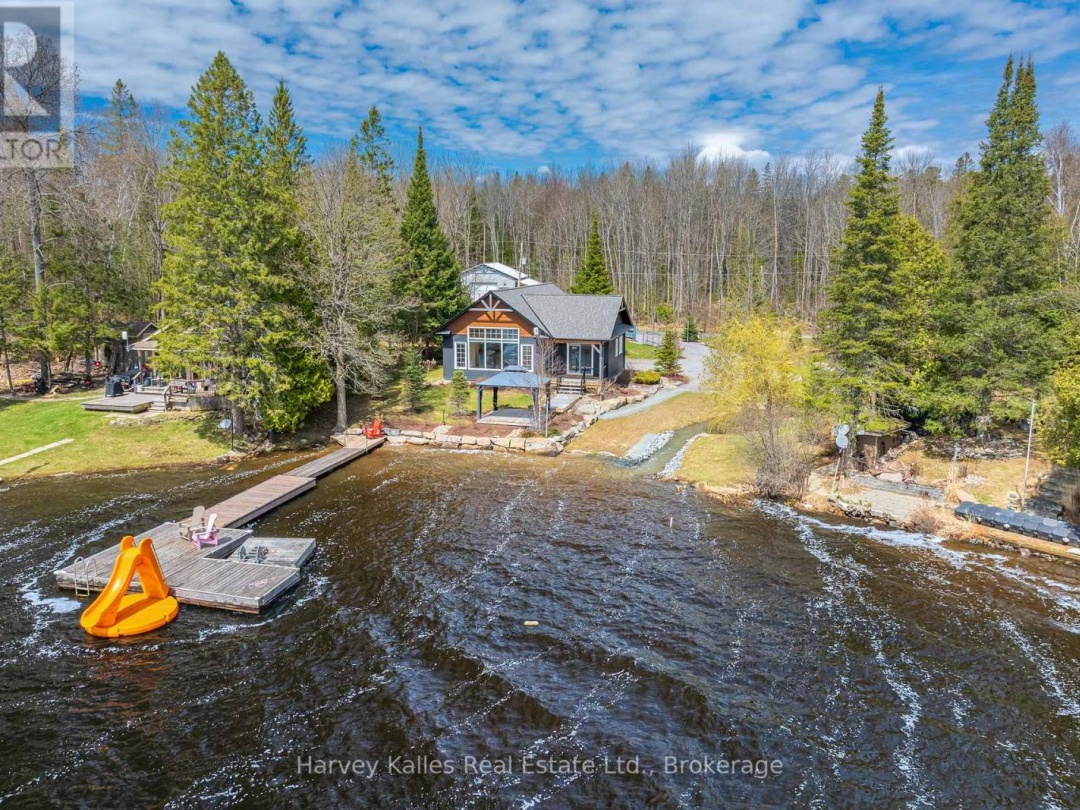 41 SUNSET COVE ROAD, Blackwater Lake