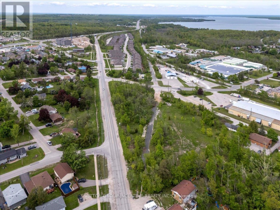 570 LACLIE STREET, Orillia