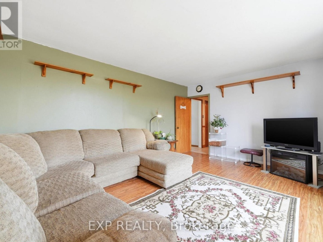4142 STEWARTS LANE, Severn