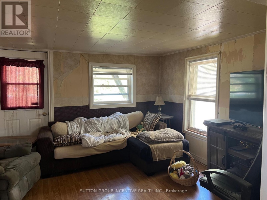4075 AIRPORT ROAD, Ramara