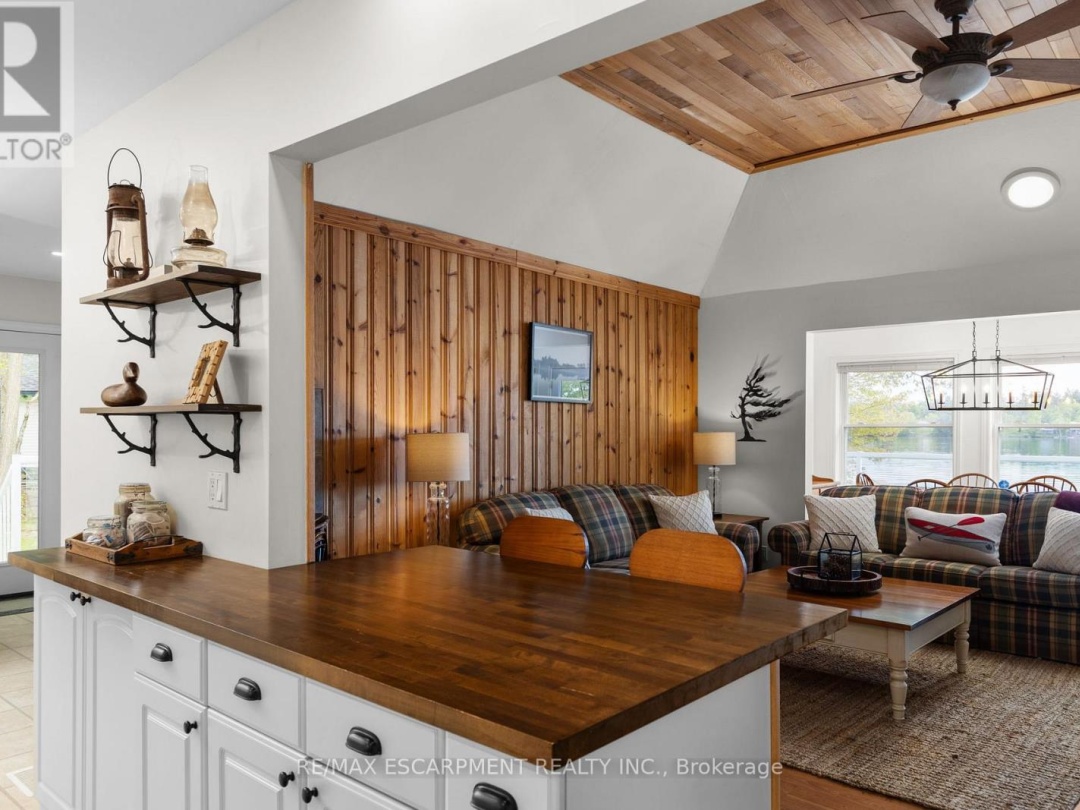 3 - 1166 NORTH SHORE DRIVE, 