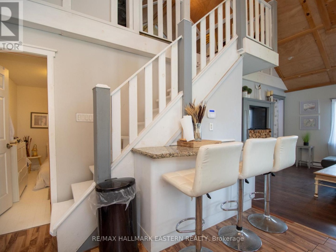 2305 THURSTONIA ROAD, Sturgeon Lake