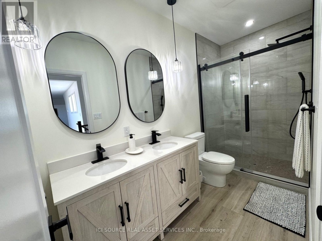 18 SWAN LANE, 