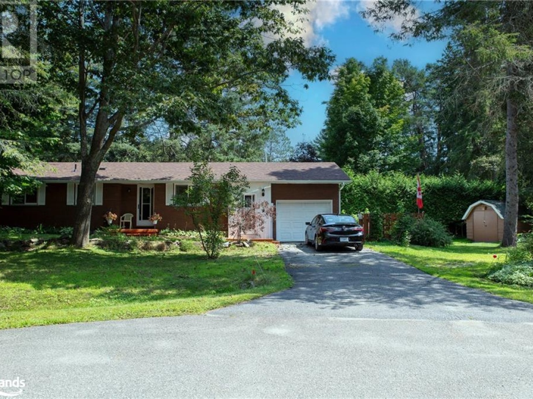 150 Lofty Pines Crescent, Gravenhurst