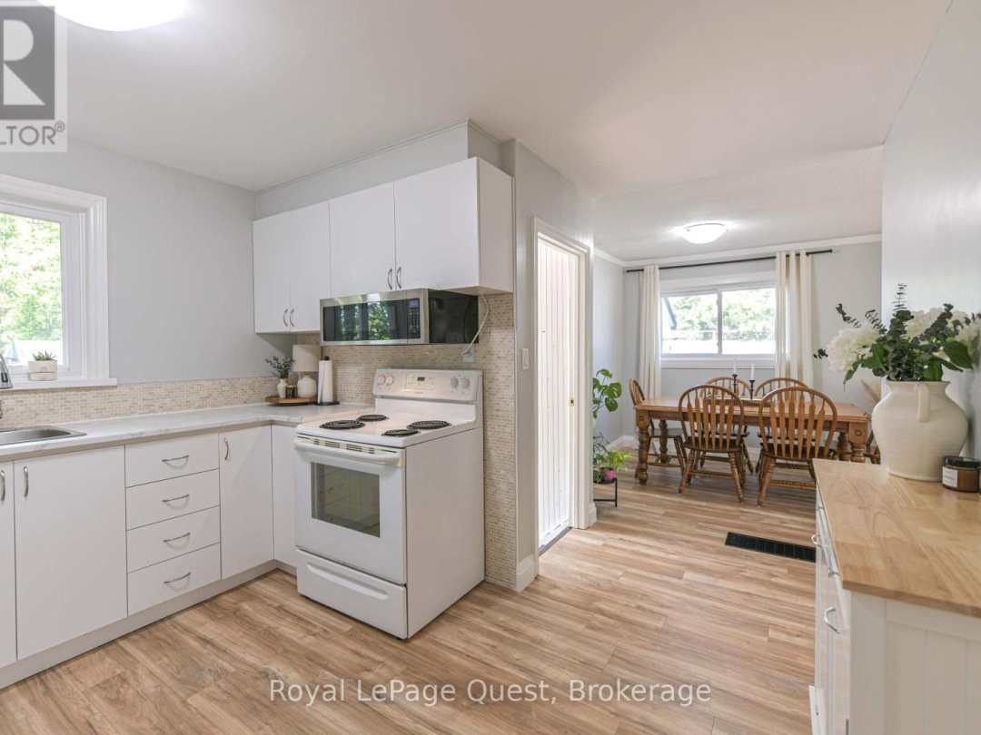 401 MISSISSAGA STREET W, 