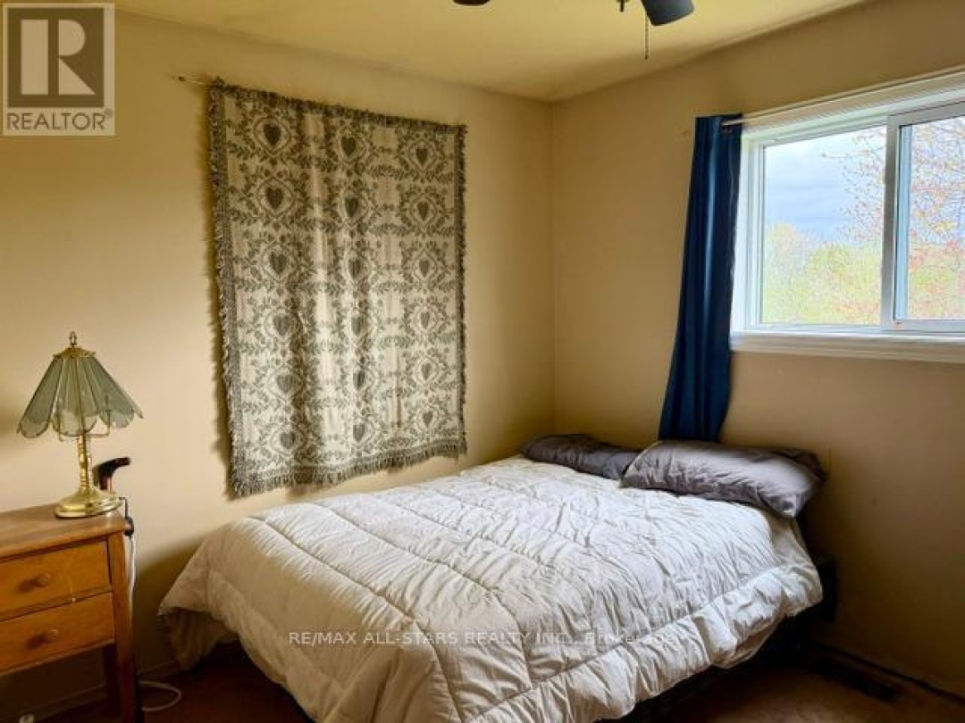 16 DUNN STREET, Kawartha Lakes (Bobcaygeon)