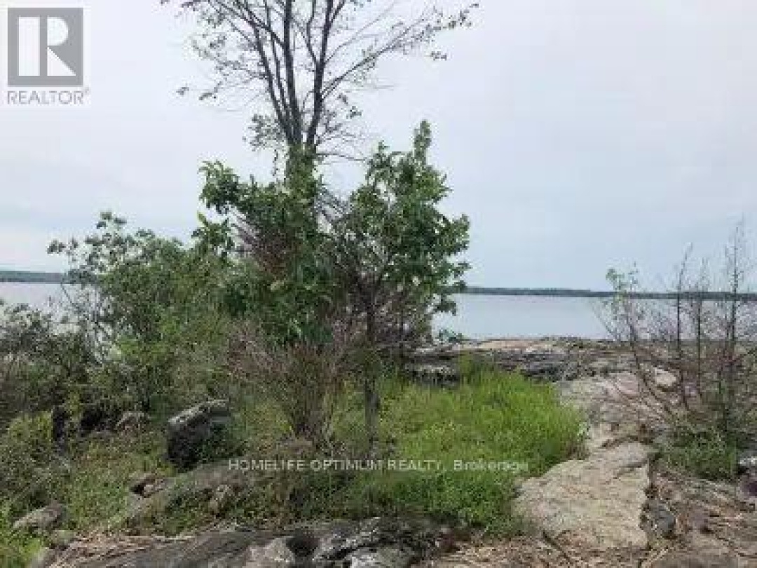 70 GEORGIAN BAY ISLAND, Georgian Bay