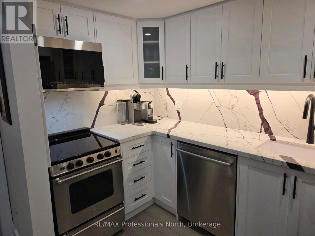 105 - 32 DEERHURST GREENS DRIVE, Peninsula Lake