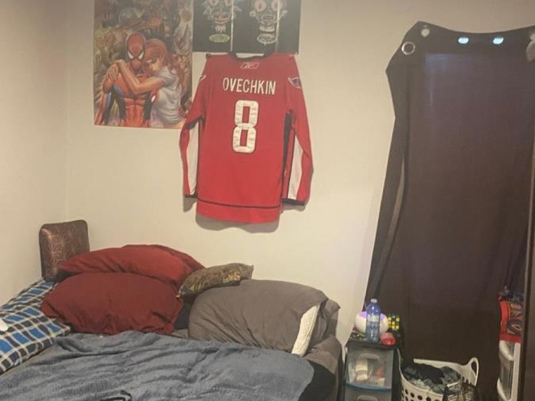 385 & 387 WEST STREET N, 